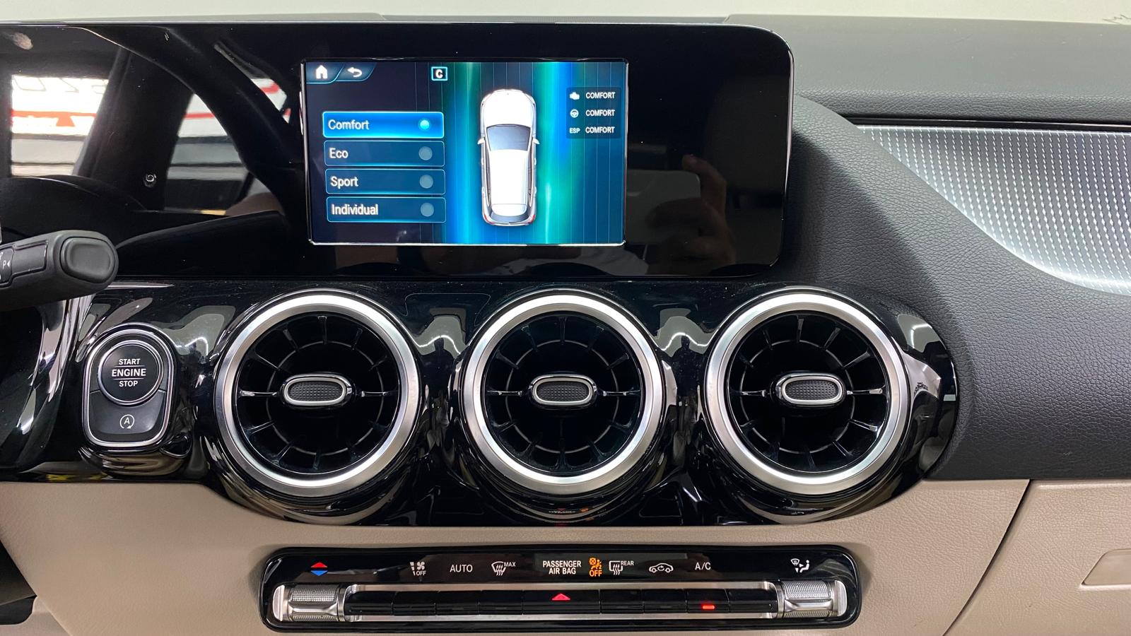 MERCEDES GLA 17